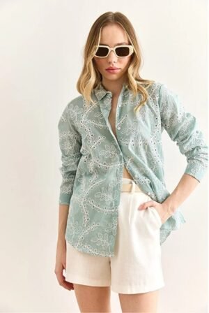 Elegant Green Geometric Detailed Fisto Blouse