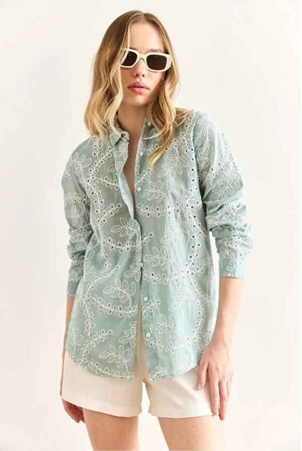 Elegant Green Geometric Detailed Fisto Blouse