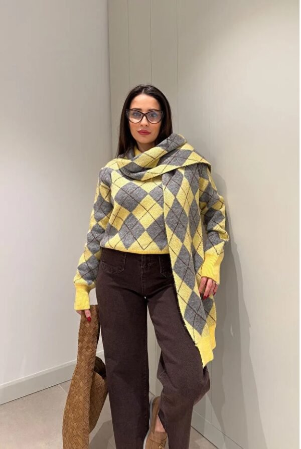 Premium Weft Yellow Pullover