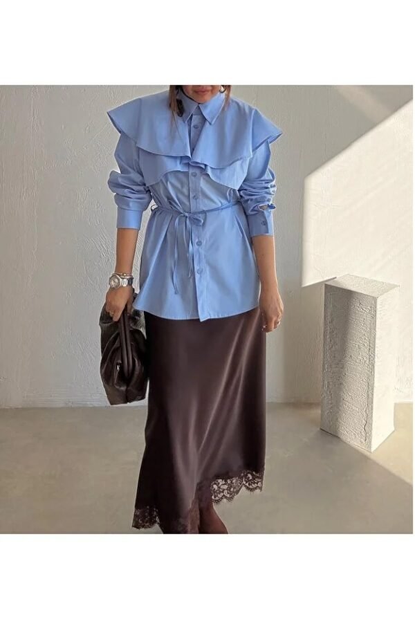 The Blue Lace Curved Retro blouse