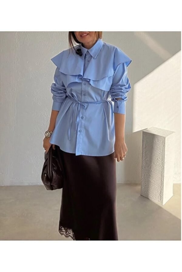 The Blue Lace Curved Retro blouse