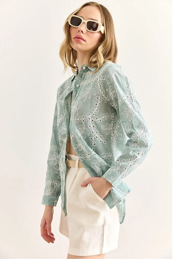 Elegant Green Geometric Detailed Fisto Blouse