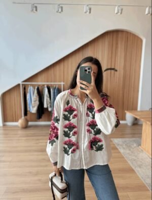 A723c7b74999c47b2830e6520329014892 White Shirt with Pink Floral Embroidery
