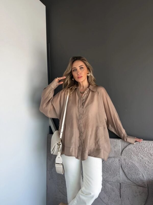 BIG BUTTON OVERSIZED SHIRT
