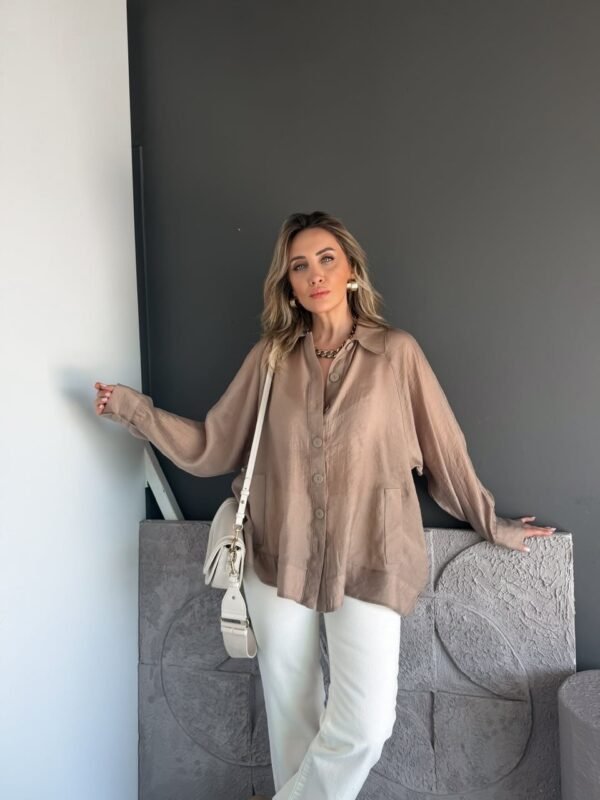 BIG BUTTON OVERSIZED SHIRT