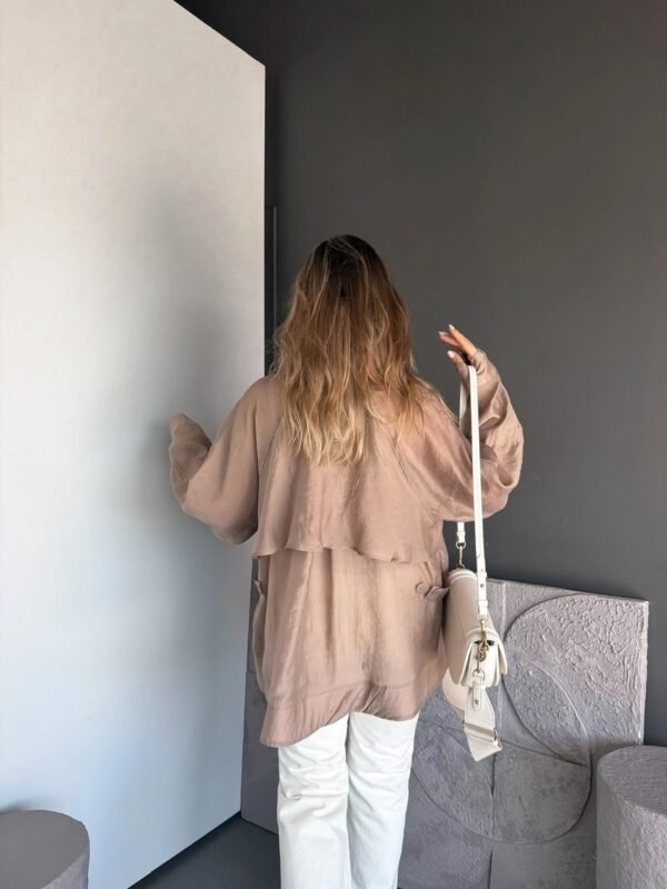 BIG BUTTON OVERSIZED SHIRT