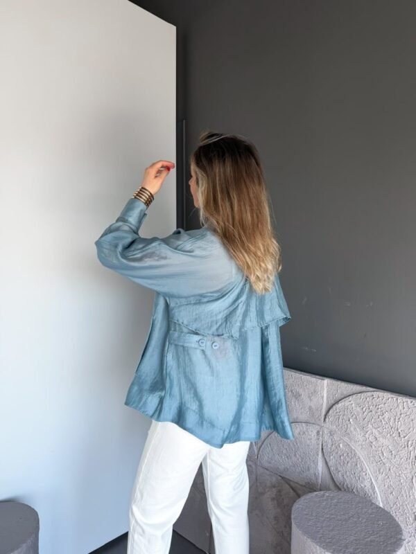 CASUAL LOOSE FIT SHIRT