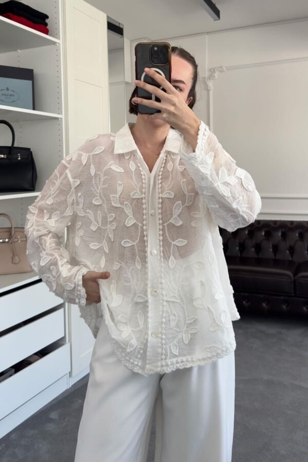 Women's Relaxed-Fit Blouse
