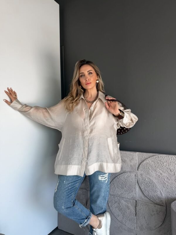 OVERSIZED SHIRT WITH POCKETS